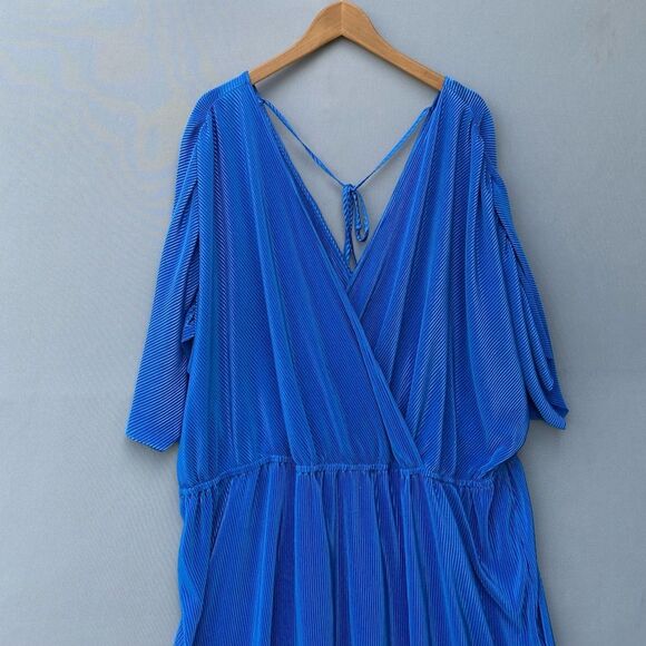 Elegant Blue Women's Dress - Picture 3 of 7